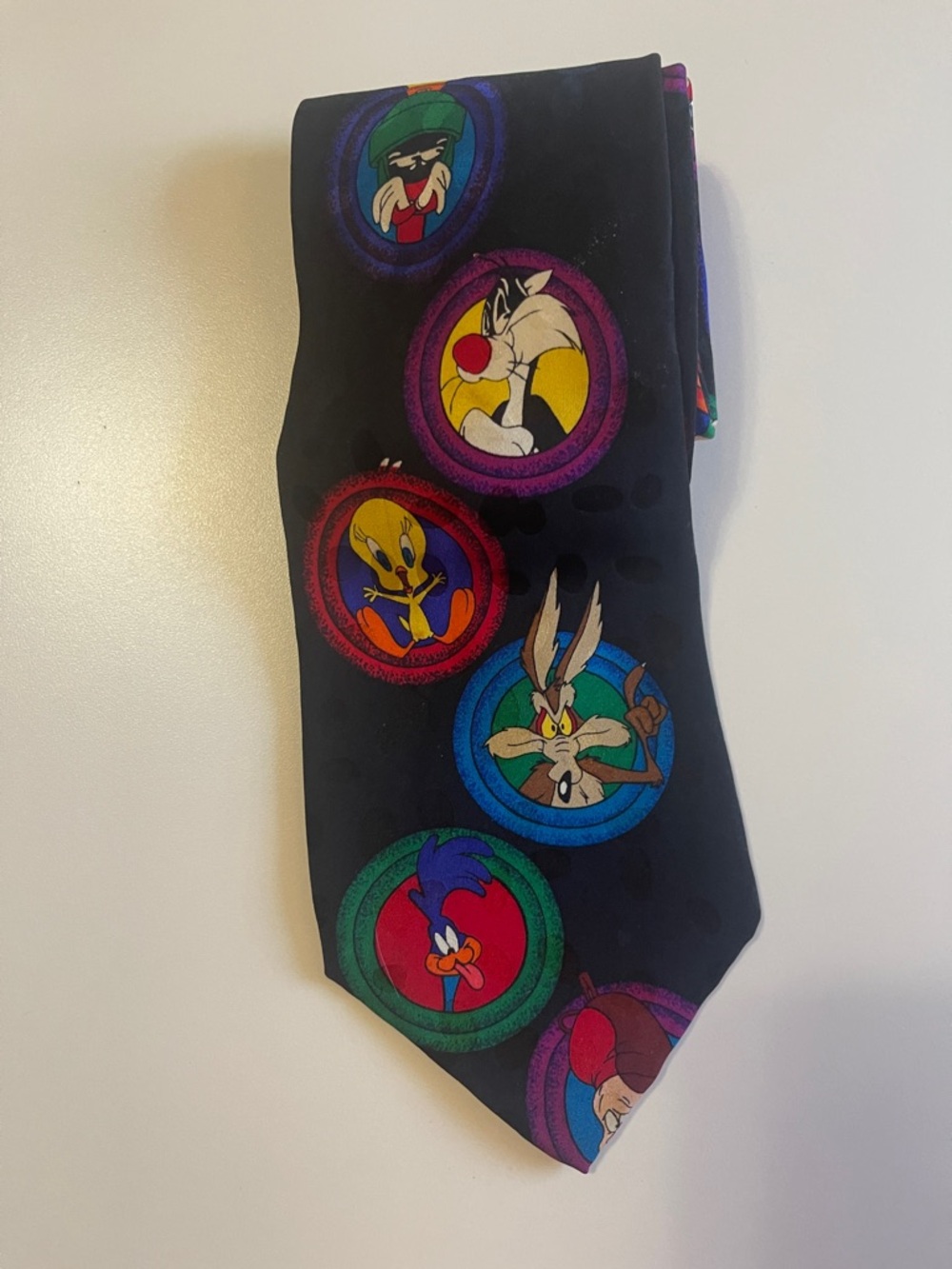 Disney  Mens Black Tie Multicolor Looney Tunes Character Medallions 100% Silk
